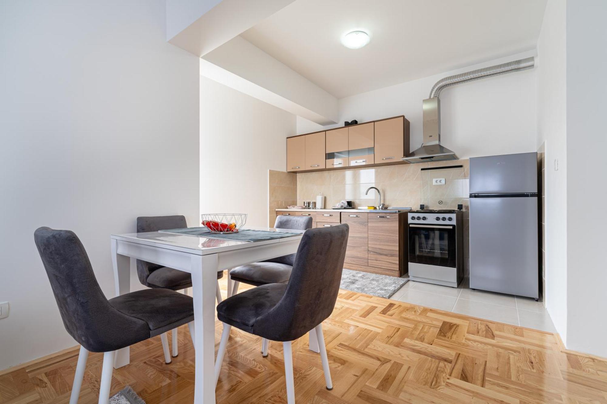 Ferienwohnung Tuski Put Apartman Podgorica Exterior foto